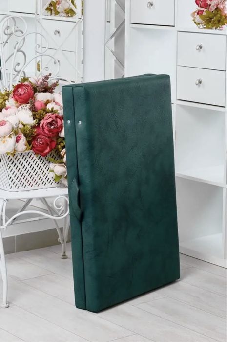 Кушетка изумрудная бу