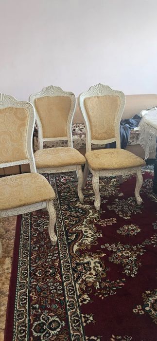 Продам стулья для зала