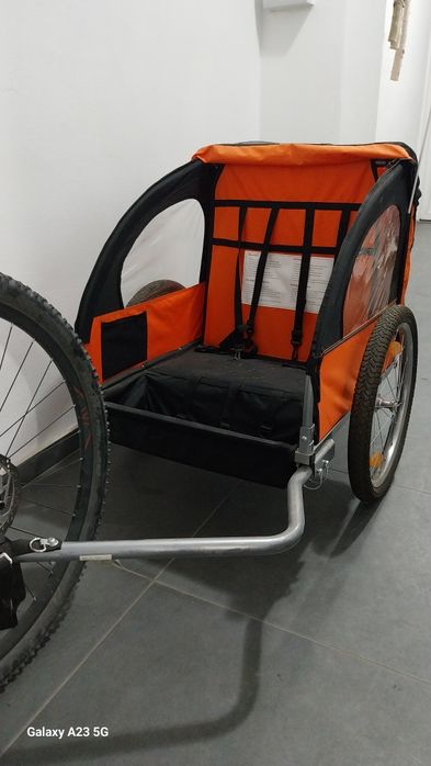 Remorca pentru copii