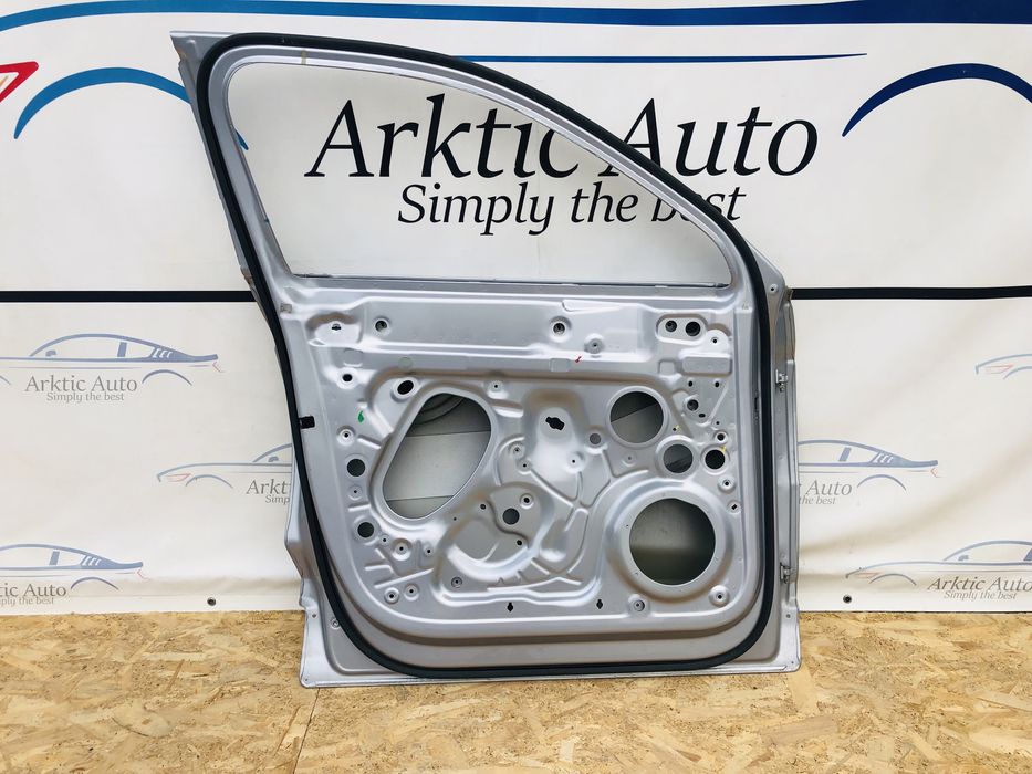 Usa stânga fata VW Touareg CR7 după 2018