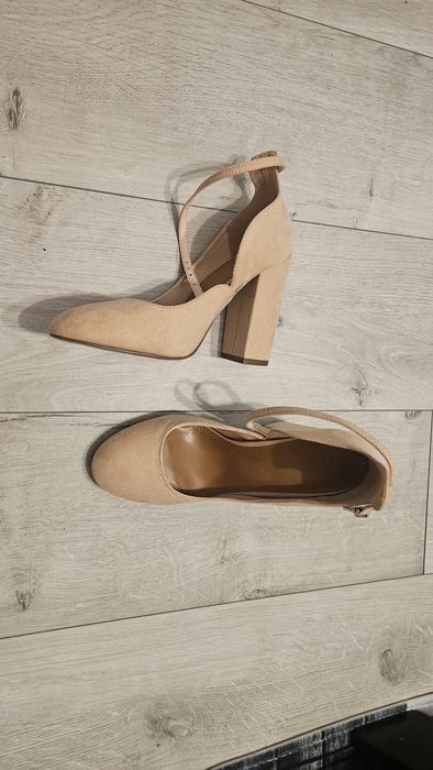 Pantofi cu toc Asos