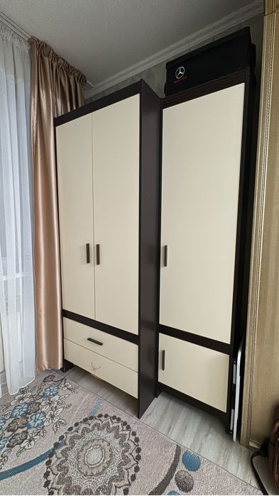 Продаеться шкаф