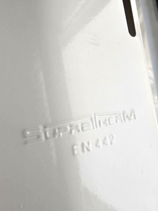 Продаются 2 стальных радиатора Supratherm EN 442