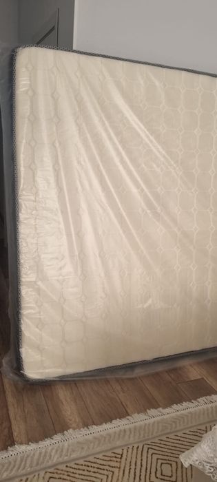 Новый матрас 180*200