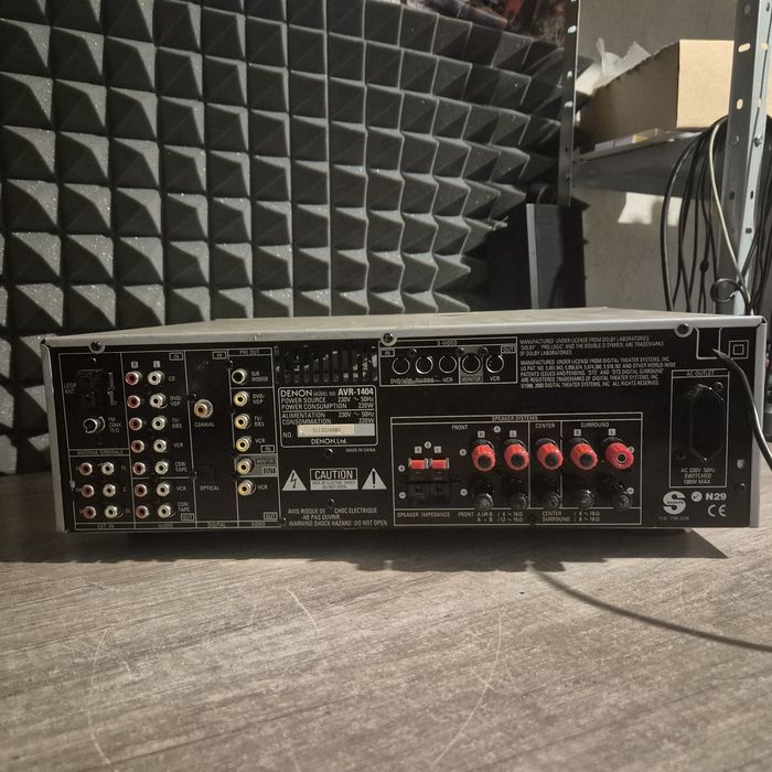Усилвател / Ресивър Denon AVR-1404