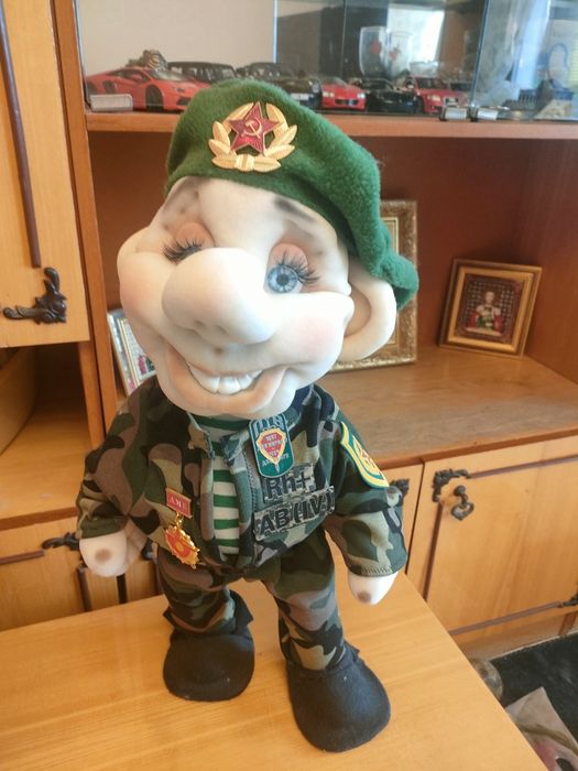 Продам куклу подарочную!!!