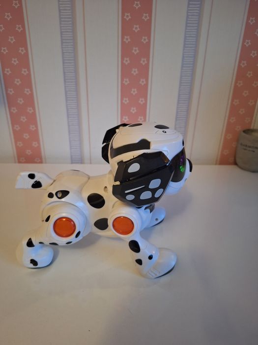 Интерактивно куче робот