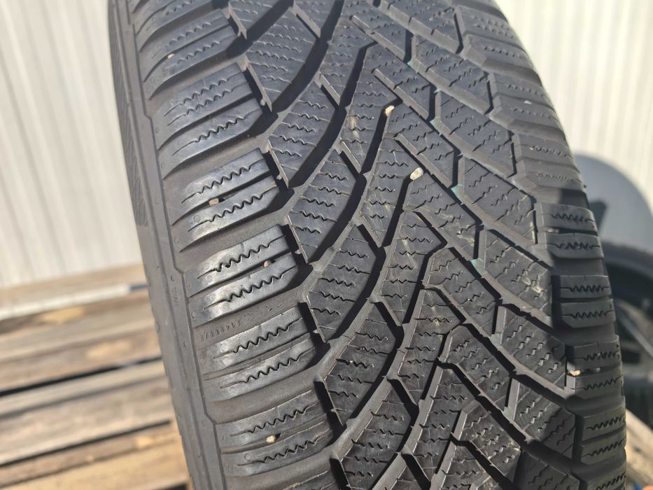 205/55/16 Континентал ДОТ 2012 г - Само 1 брой гума - Като нова