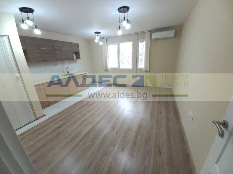 Отдава се ремонтиран офис в Стрелбище до метростанция!