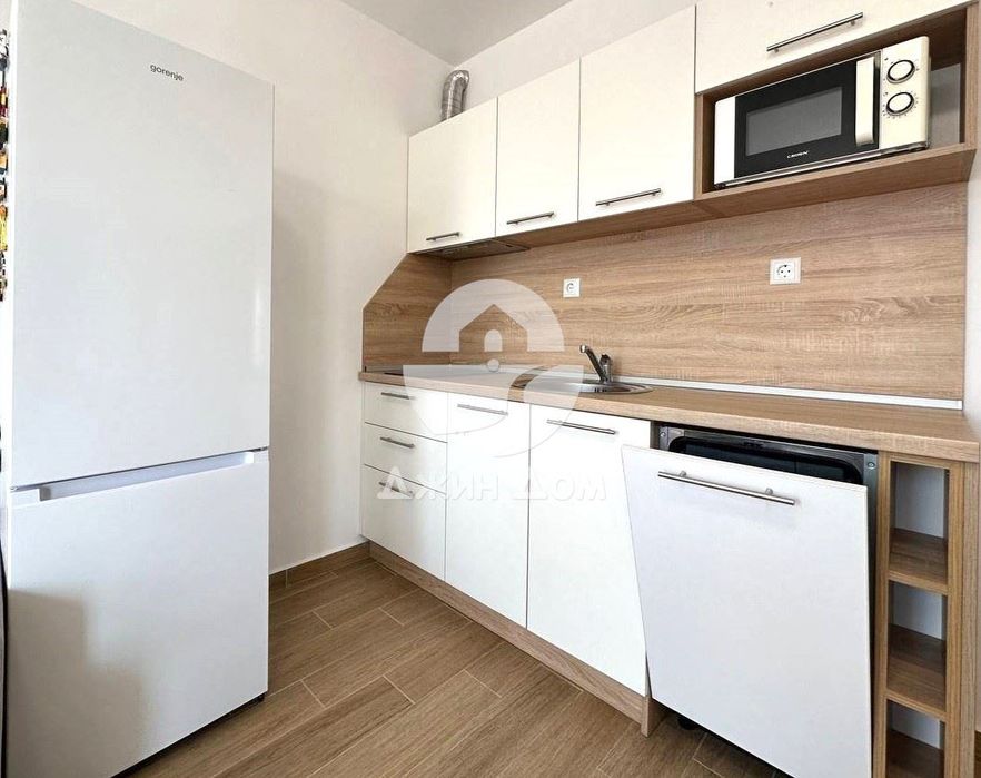 Продава се Тристаен апартамент в к.к. Слънчев бряг - 64 кв.м за 1076 €/кв.м - Снимка #3