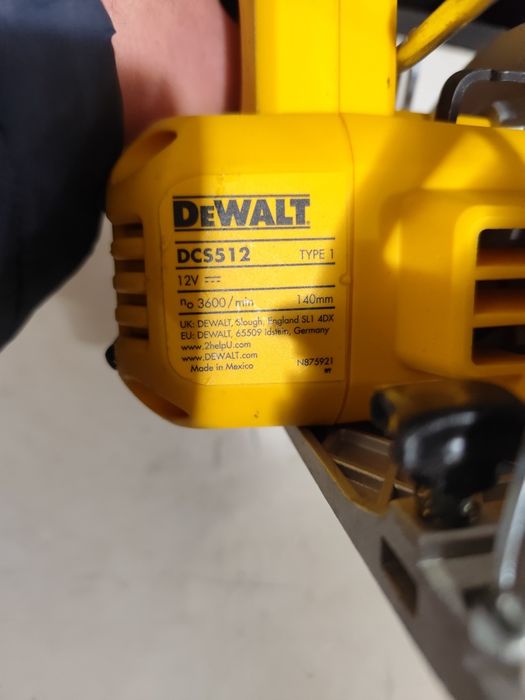 Акумулаторен безчетков ръчен циркуляр Девалт DeWALT DCS512