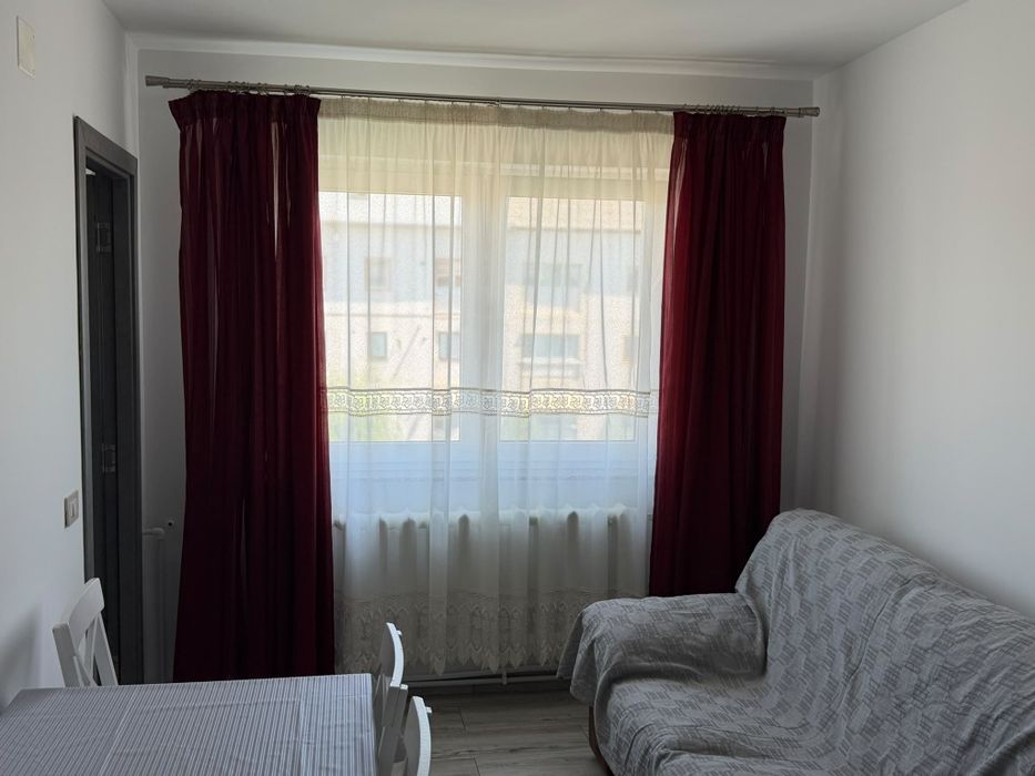 Apartament de lux cu 2 camere de închiriat