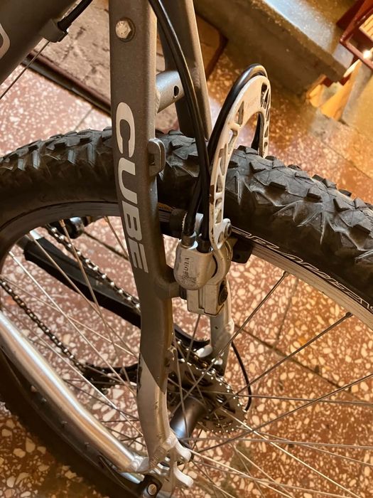 Mountain bike cube Aluminium hidraulic de26 fb