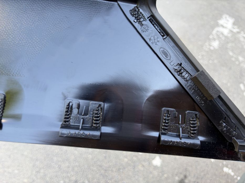 Ornament stalp D Range Rover Evoque
