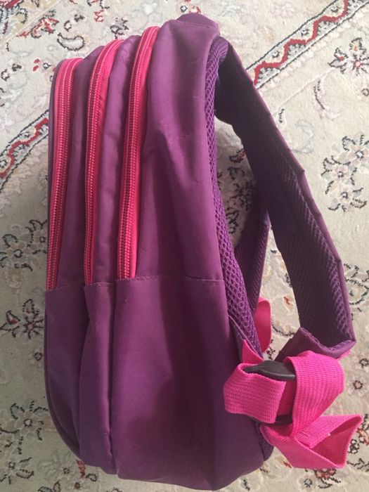 Продам школьный рюкзак для девочки