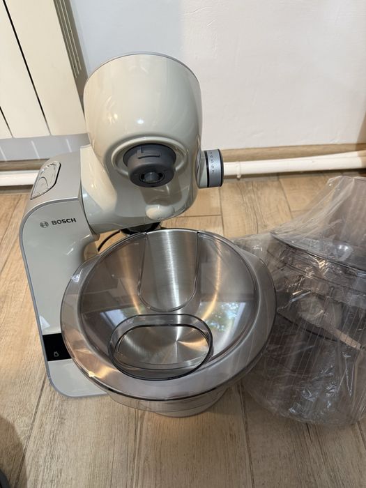 Robot de bucatarie bosch MUM5XL72