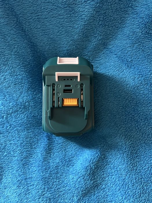 Лед лампа/led light за батерия dewalt/makita 90W JCB, батерии замакита