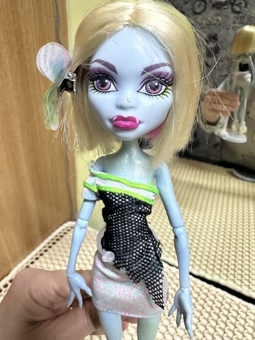 Продам кукол  монстр хай!