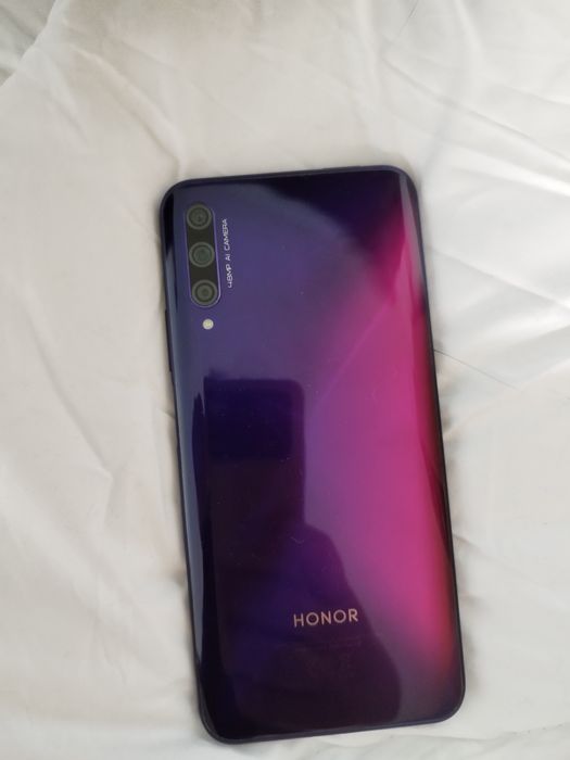 Продавам Huawei honour 8X