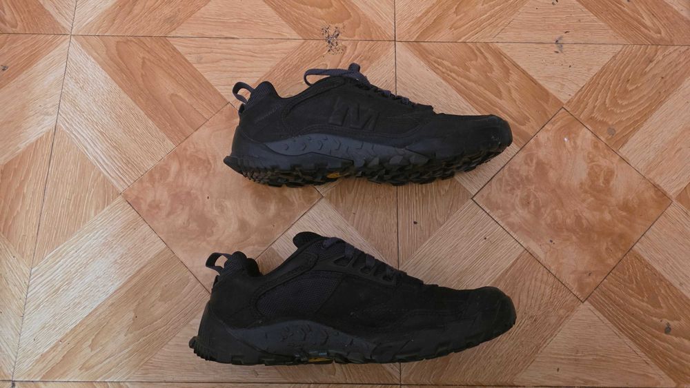 Merrell Annex Trak Low