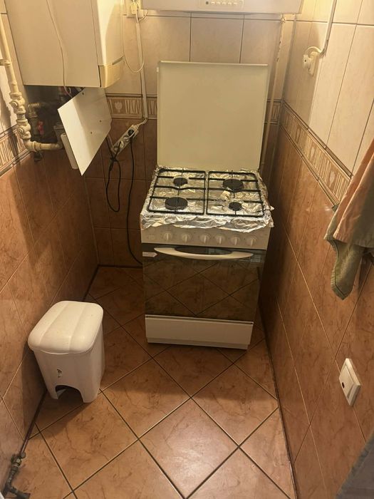 Caut coleg de apartament