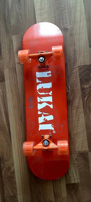 Скейтборд иДве магнитни дъски/масички