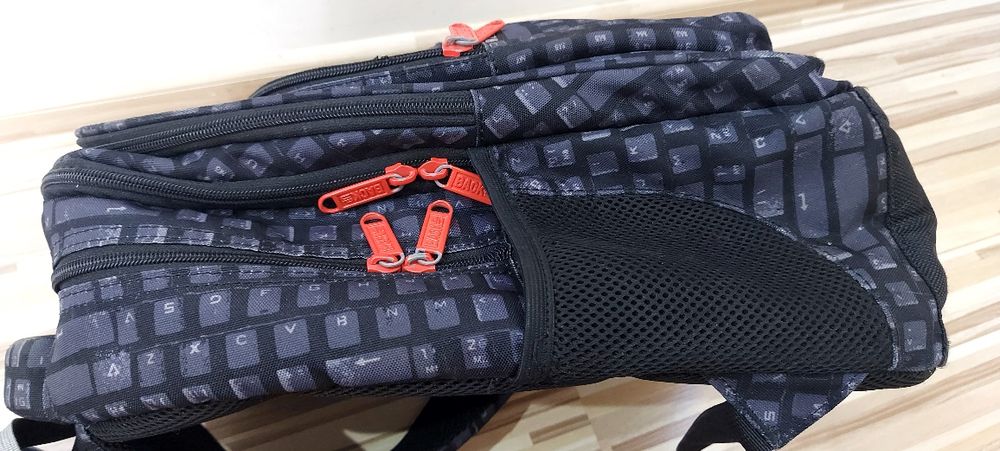 Ученическа раница BACKUP M 45 KEYBOARD, многоцветна, 42 х 30 х 16 см