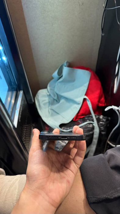 Iphone 16 black 128 gb в идеале