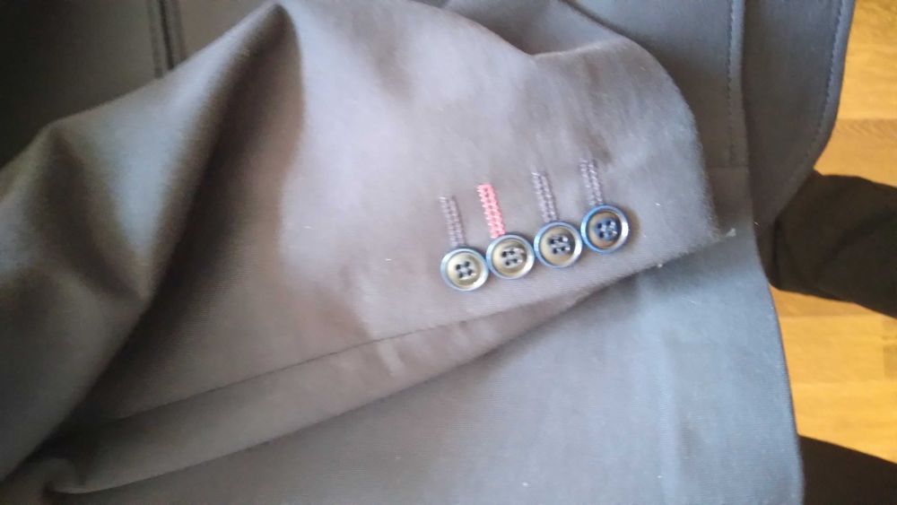 Ново офицялно сако