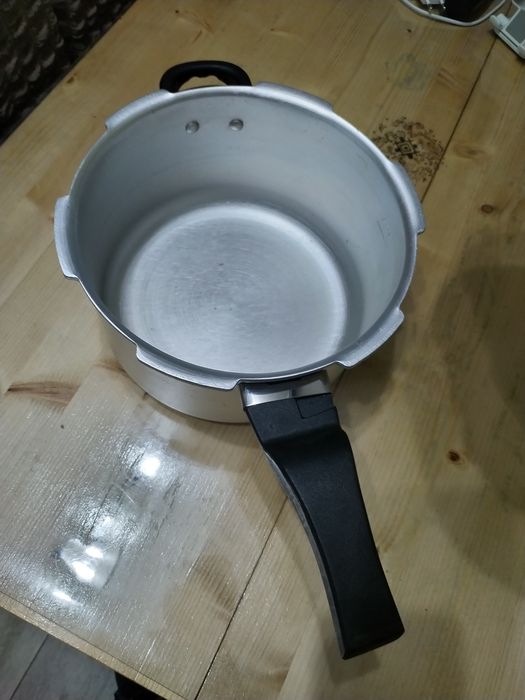 Oală sub presiune