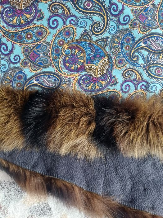 Теплый платок с мехом