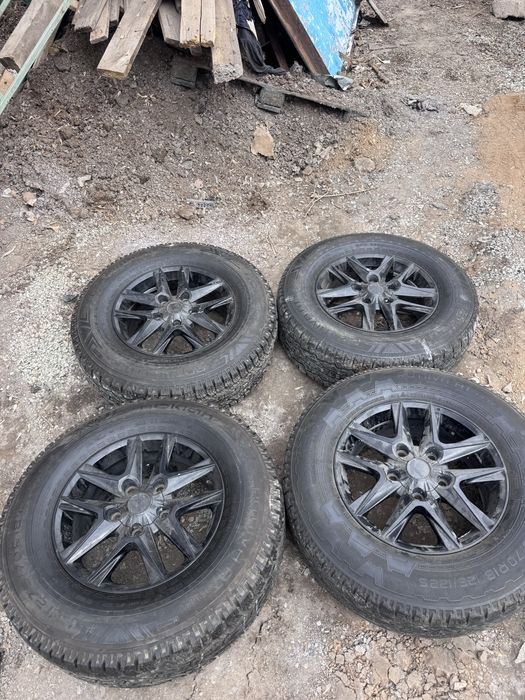 Диски с шинами  Лексус Крузак  р18