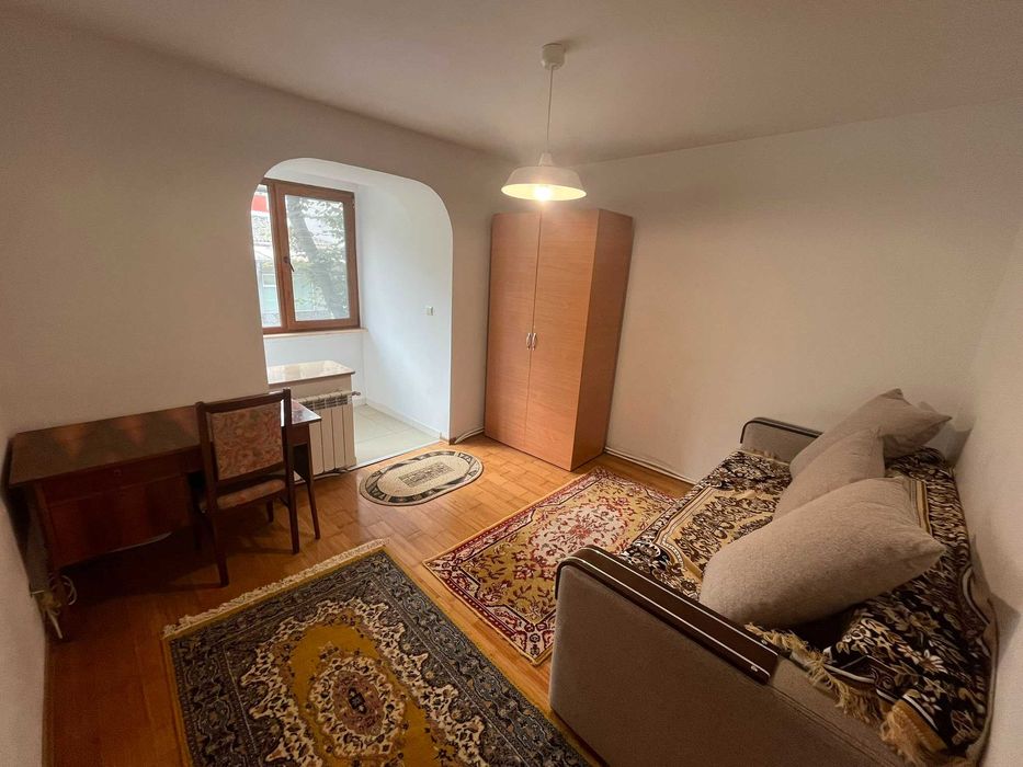 Închiriez apartament 3 camere, 70 mp, parter, Strada Armoniei – 350 €