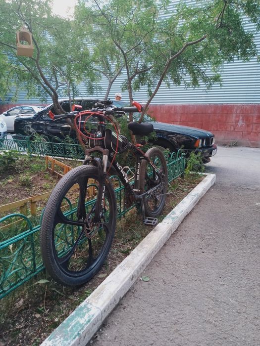 Продам взрослый велосипед БМВ. Сел поехал.