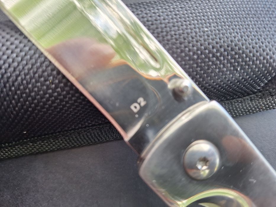 Руски сгъваем нож-стомана D2