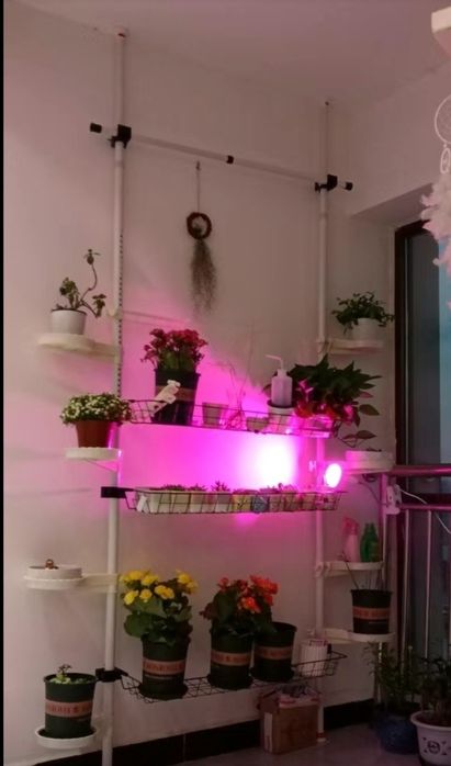 Продам полку под цветы.