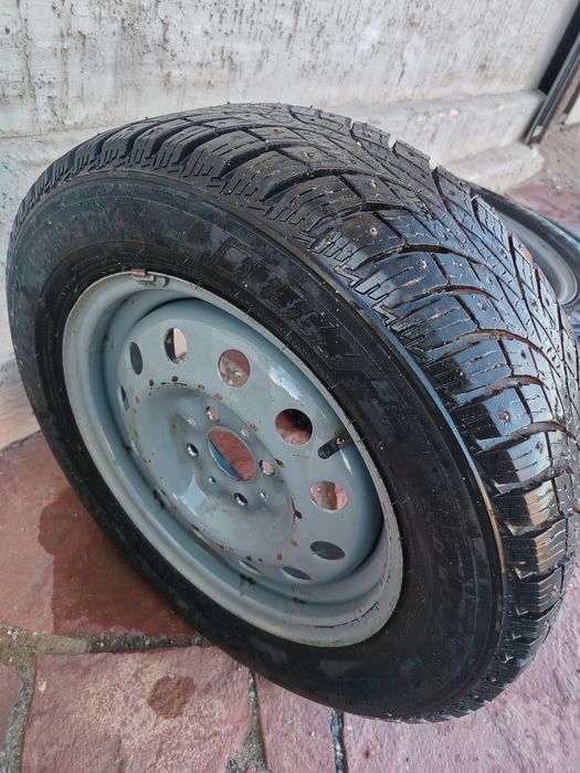 Продам 185/65/R14 комплект резины на дисках