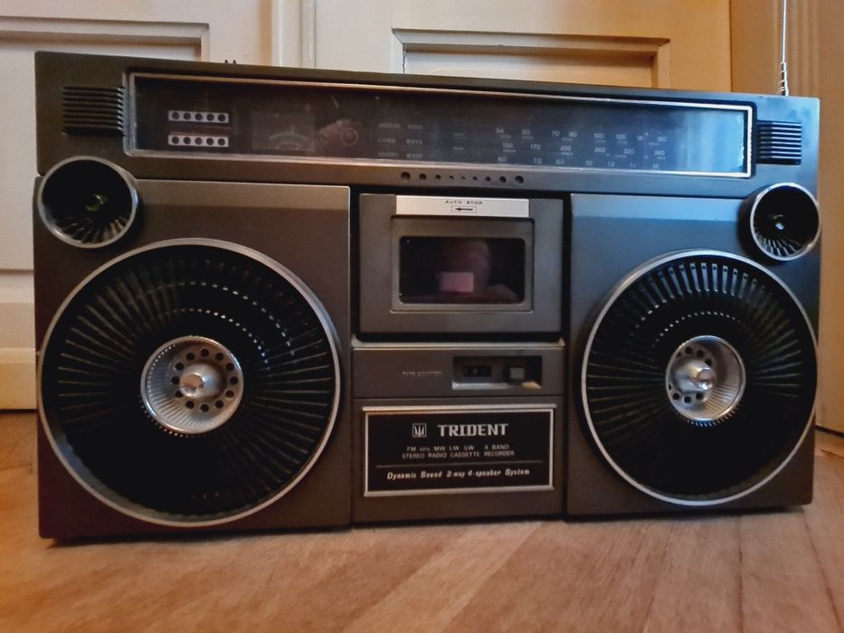 Radiocasetofon Trident Boombox ,anii 80