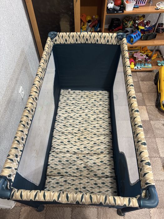 Манеж детский очень удобный