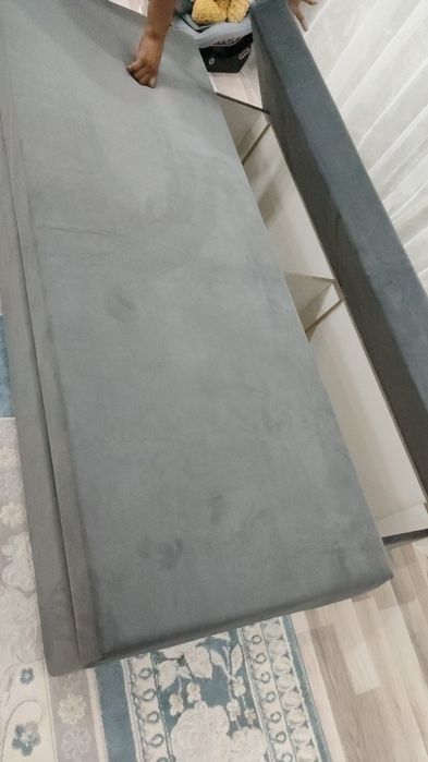 Диван жаңа қолданбаган