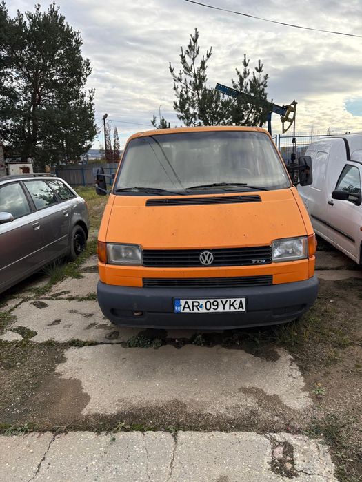 Vand doua autoturisme VOLSWAGEN TRANSPORTER