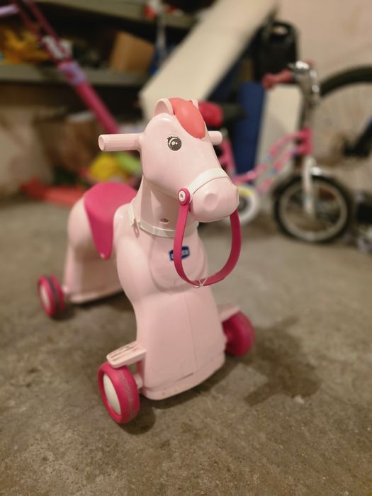 Пони игрушка каталка