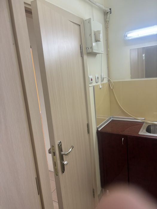 Дава се под наем Офис в с. Брестовец, Област Плевен - 74 кв.м за 306 € - Снимка #7