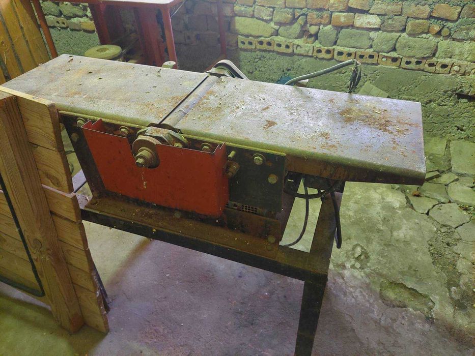 монофазен абрихт (фуговка)