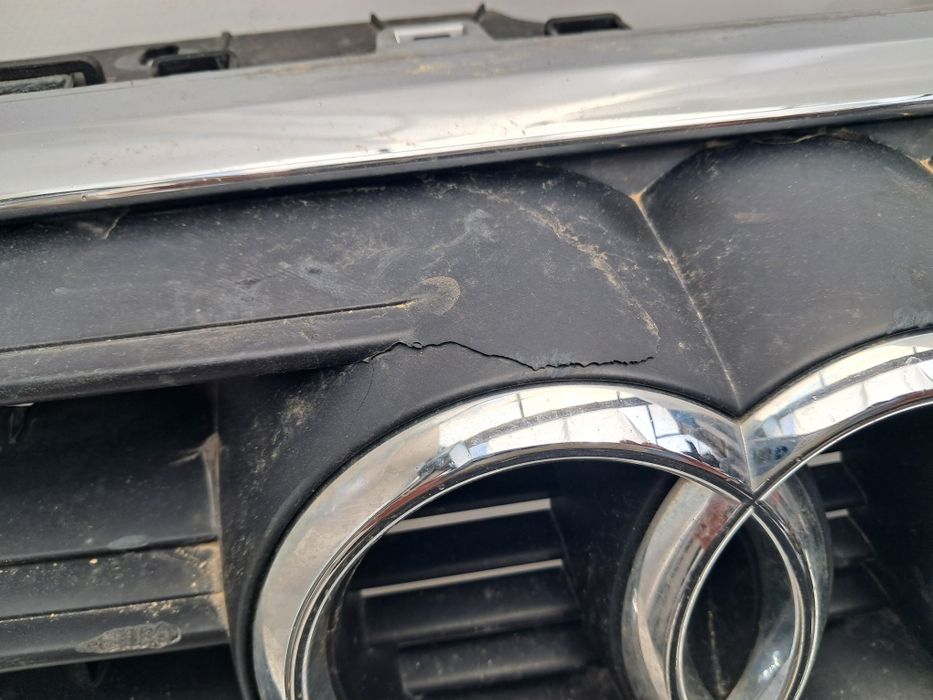 Грил решетка Audi A4 B9