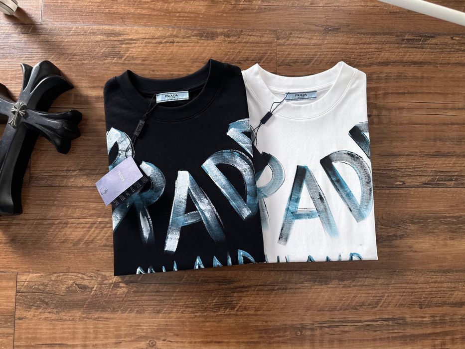 Tricouri Prada Premium -Alb si Negru !