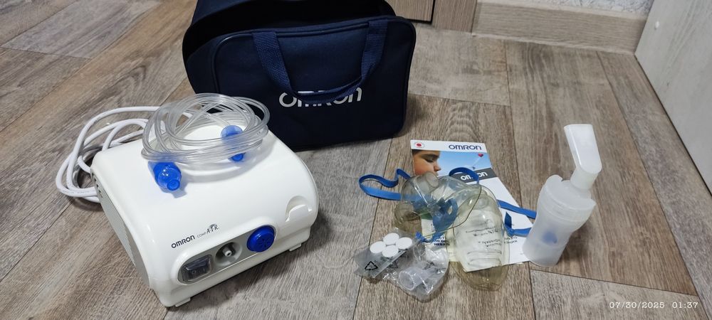 Продам компрессорный ингалятор (небулайзер) OMRON