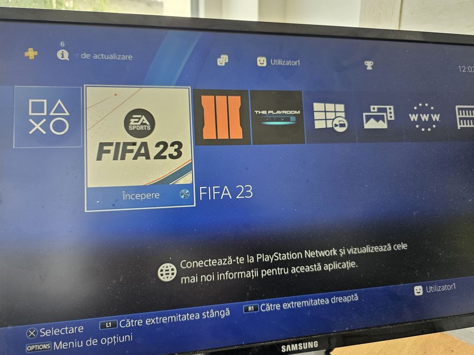 PlayStation  4 cu  2 manete si joc FIFA