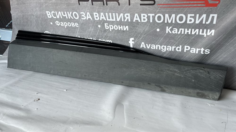 Дек. лайстна на предна дясна и предна лява врата Audi E-Tron 2019-