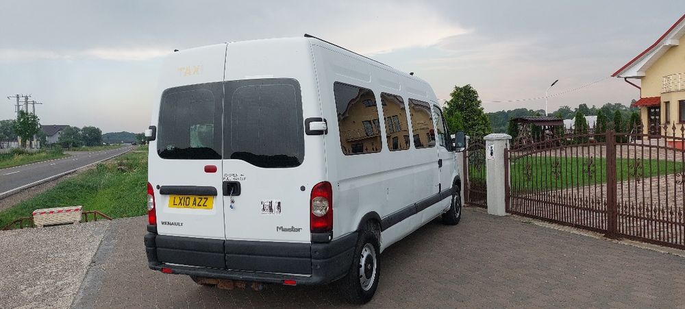Renault Master din 2011 cu Locuri 8+1  Diesel 2.5 Manual Volan dreapta